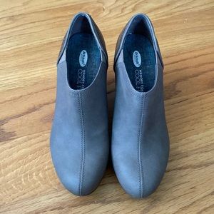 Women’s Dr Scholls wedge booties size 8.5